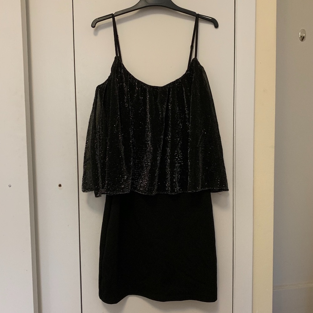 Metalic Black Lace Strapped Party Mini Dress